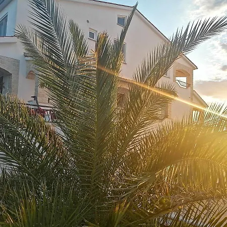 Tina Apartamento Pula