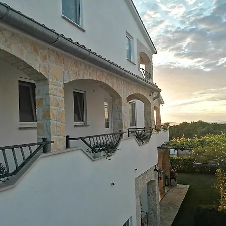 Apartment Tina Pula