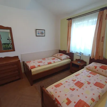 Apartamento Tina *