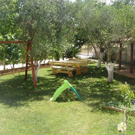 Tina Apartamento