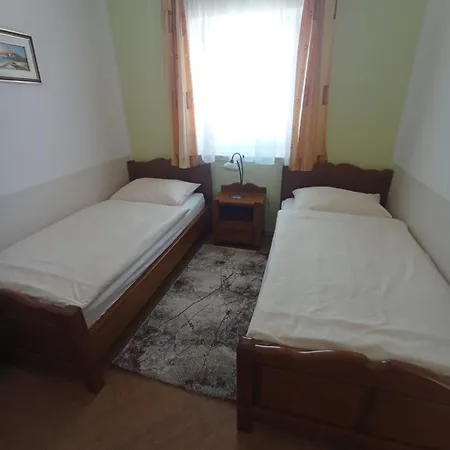 Apartment Tina Pula