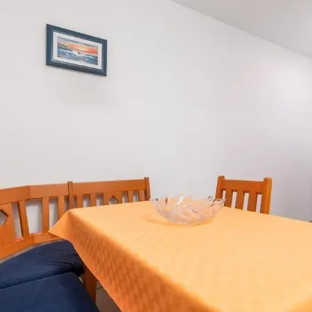 Apartment Tina *