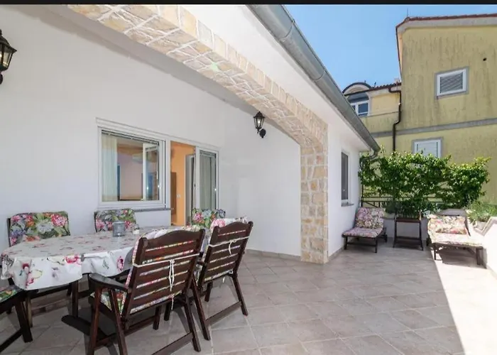 아파트 Tina 풀라